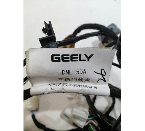 Проводка двери передней левой