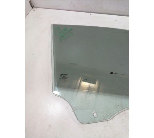 Стекло двери переднее правое