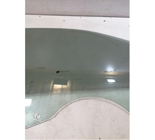 Стекло двери переднее правое