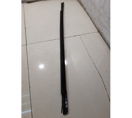 Уплотнитель стекла (задний, левый, внешний)