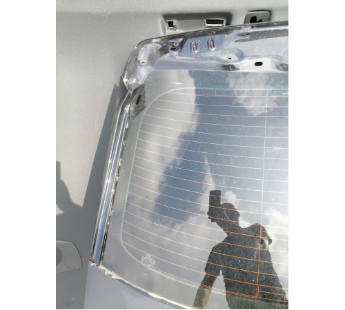 Крышка багажника со стеклом