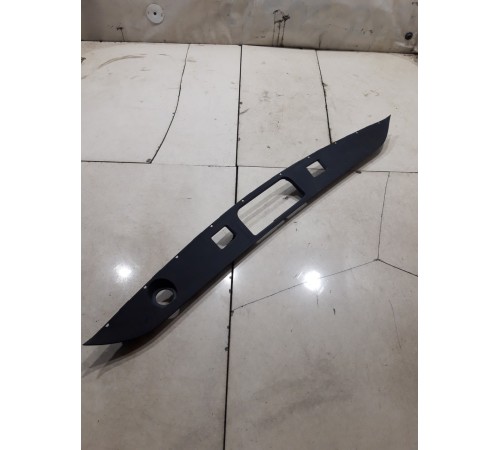 Накладка крышки багажника (подсветки номера)