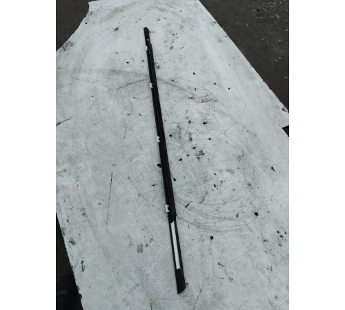 Уплотнитель стекла задний правый наружный