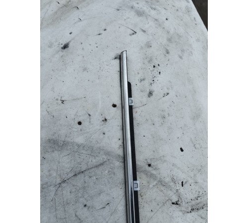 Уплотнитель стекла задний правый наружный