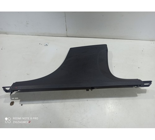 Обшивка центральной стойки(правая нижняя)