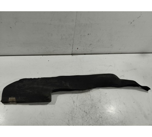 Уплотнитель крыла передний правый