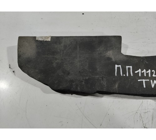 Уплотнитель крыла передний правый