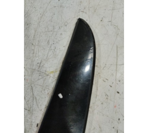 Накладка крышки багажника левая