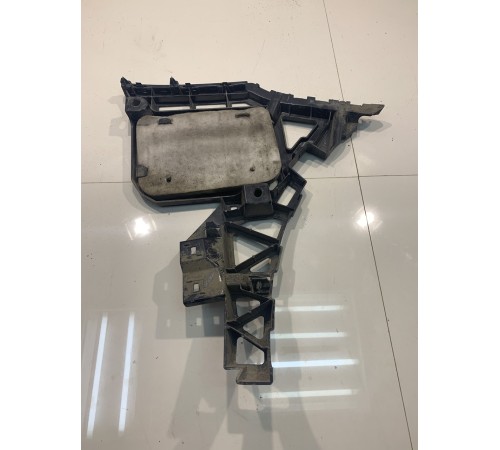 Кронштейн заднего бампера (левый нижний)