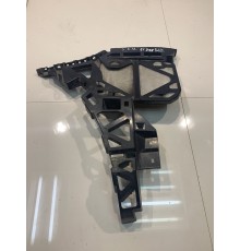 Кронштейн заднего бампера (левый нижний)