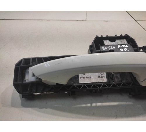 Ручка двери(передняя правая наружняя)