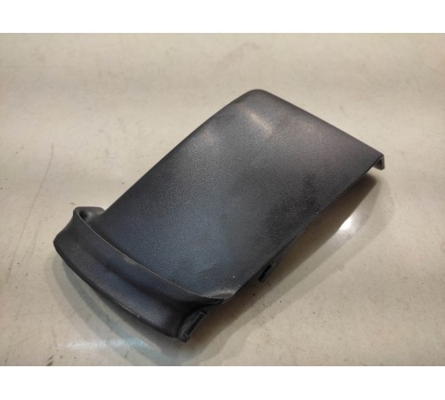 Накладка обшивки крышки багажника (правая)