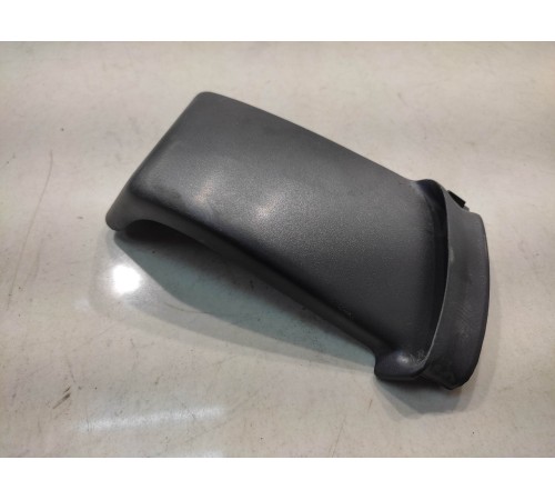 Накладка обшивки крышки багажника (правая)