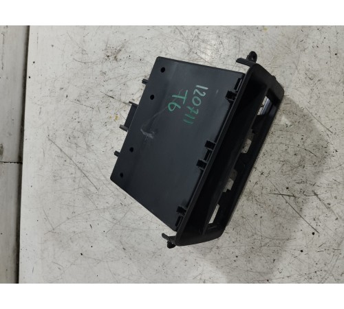 Рамка магнитолы с малым бардачком