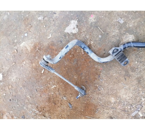 Стабилизатор передний