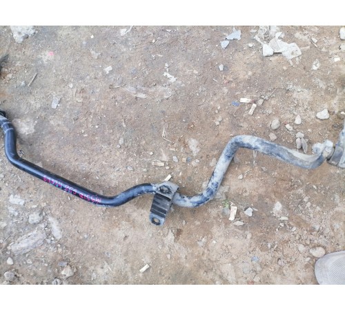 Стабилизатор передний