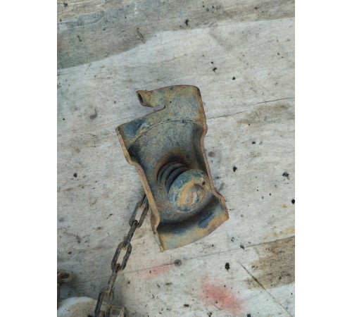 Механизм подъема запасного колеса