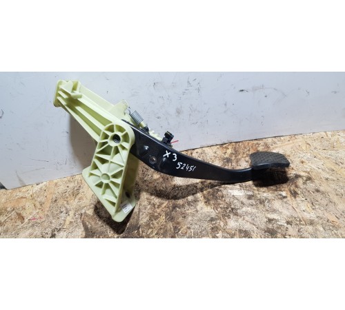 Педаль тормоза