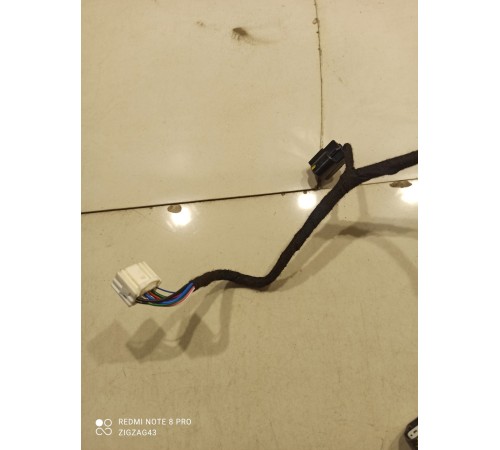 Электропроводка двери (задняя левая)