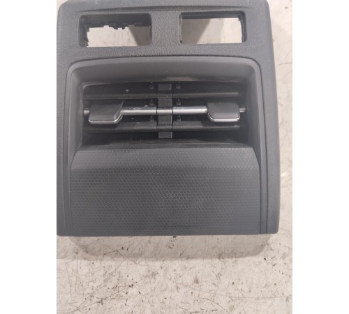 Накладка центральной консоли задняя