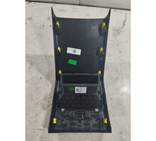 Накладка центральной консоли задняя