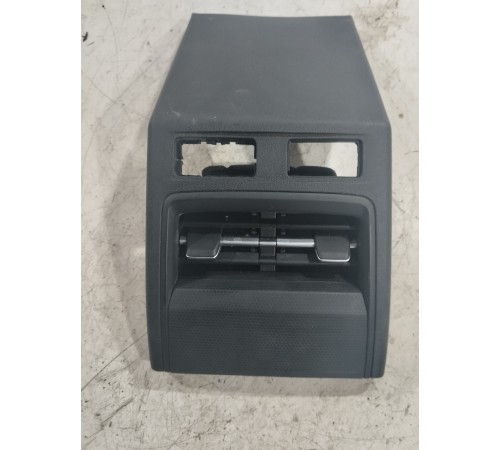 Накладка центральной консоли задняя