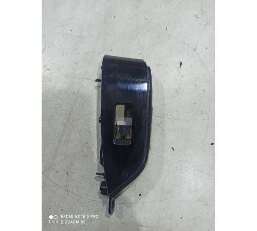 Накладка кнопки стеклоподъёмника (задняя правая)