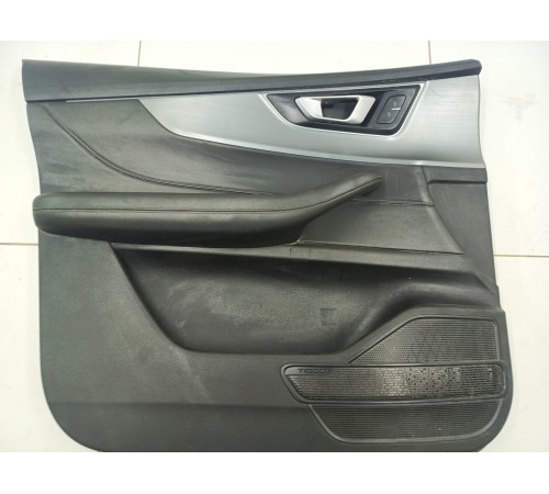 Обшивка двери передняя левая
