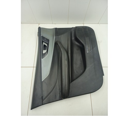 Обшивка двери передняя левая