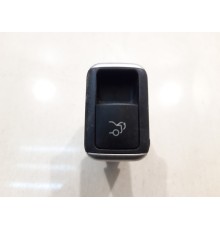 кнопка крышки багажника