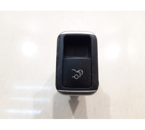 кнопка крышки багажника