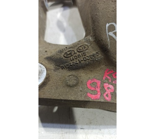 Кронштейн стойки верхних рычагов передний правый