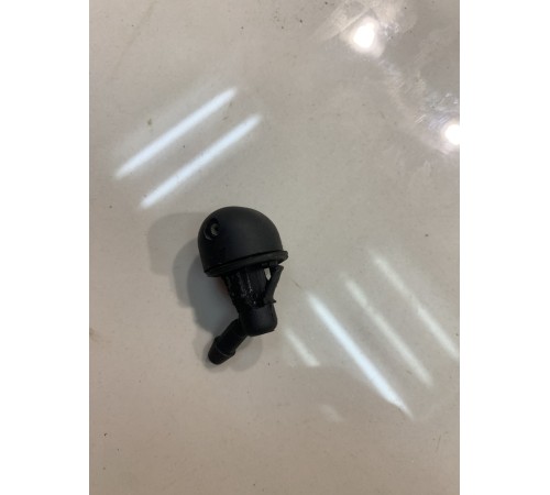 Форсунка омывателя заднего стекла