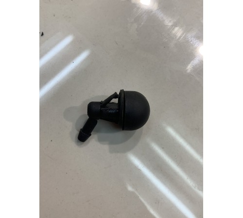 Форсунка омывателя заднего стекла