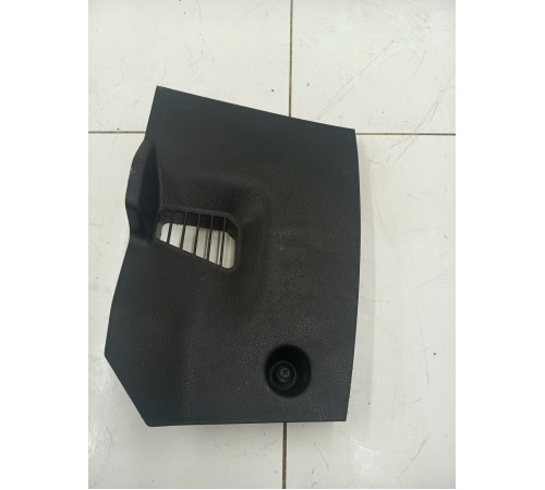 Накладка левая