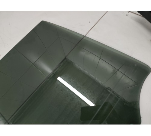 Стекло двери заднее правое