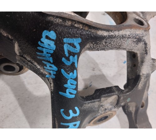 Кулак поворотный,задний правый