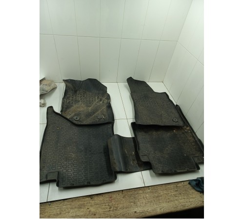 Комплект ковриков салона