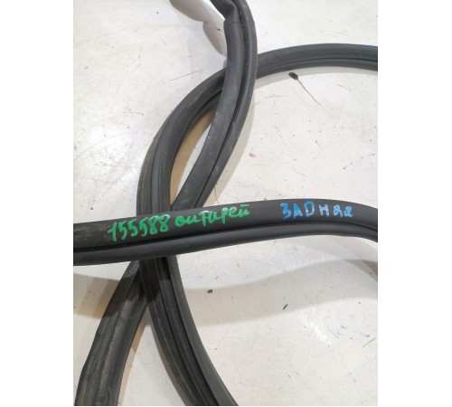 Уплотнитель двери задний