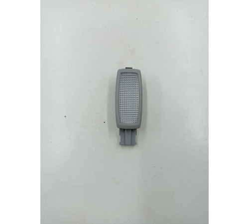 Плафон внутреннего освещения салона