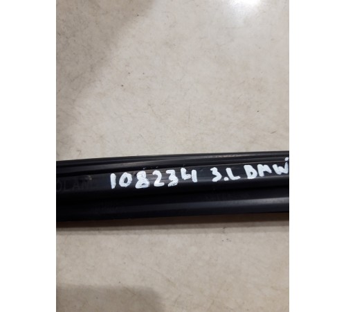 Уплотнитель стекла двери (задний левый)