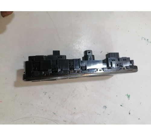 Блок кнопок центральной консоли