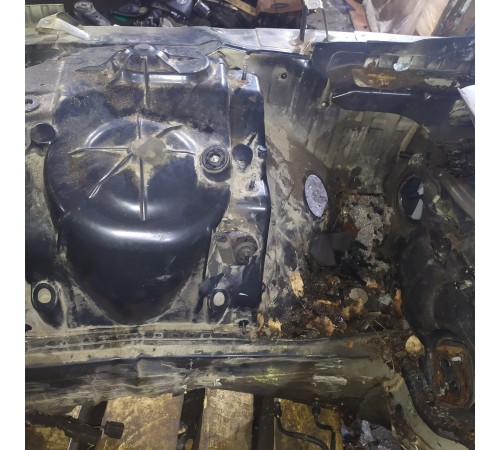 Лонжерон(передний правый)