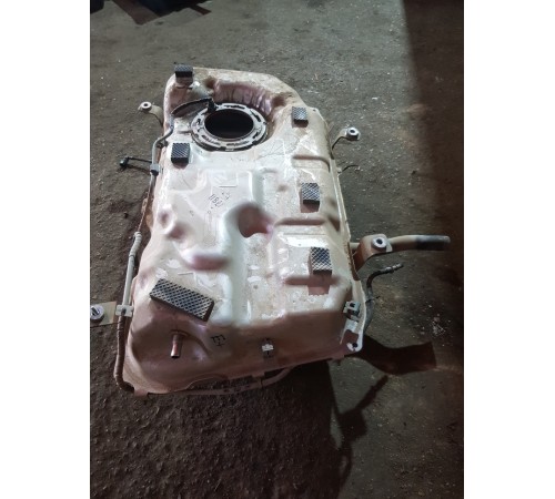 Бак топливный