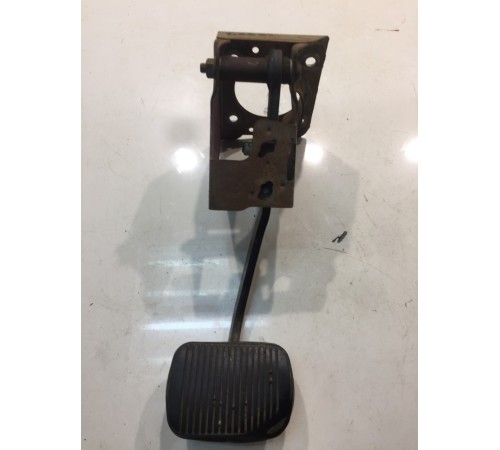 Педаль тормоза