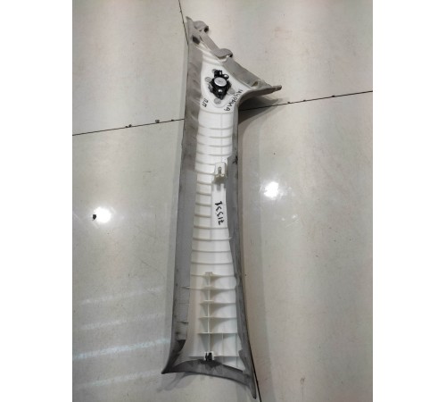 Обшивка стойки (передняя, правая)