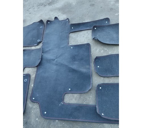 Комплект ковриков салона