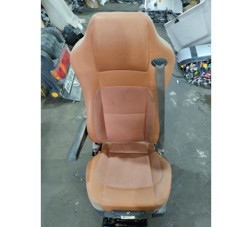 Сиденье водительское левое