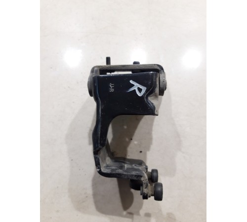 Ролик правой сдвижной двери средний