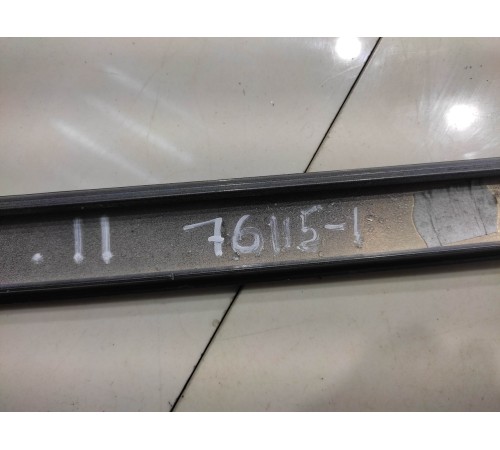 Молдинг крыши (правый)